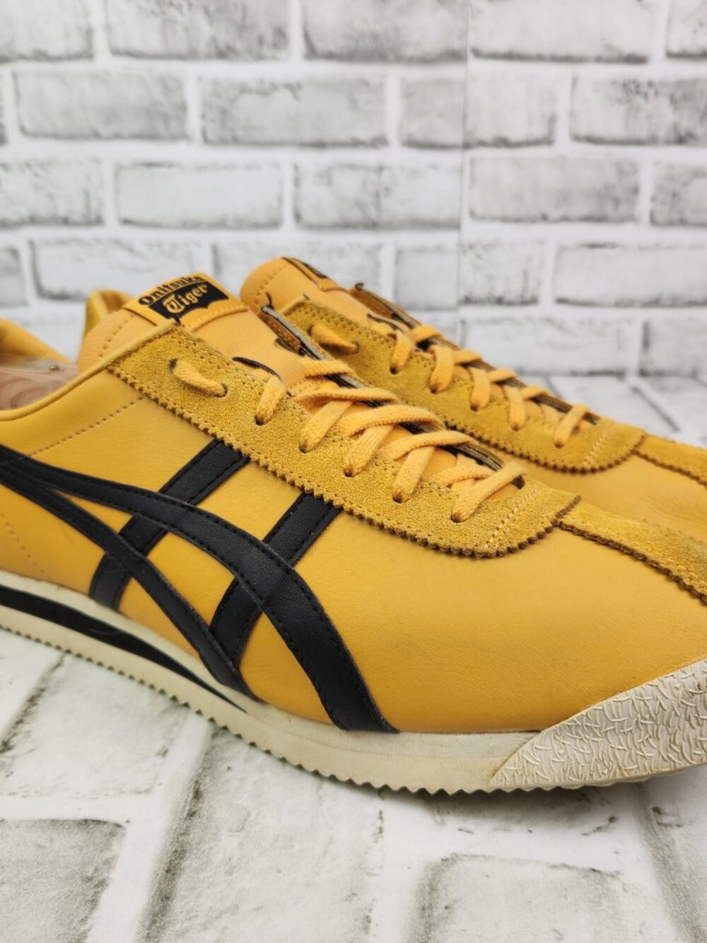 Onitsuka Tiger Corsair Men's Size 12 Yellow Black Athletic Running Jogging Shoes